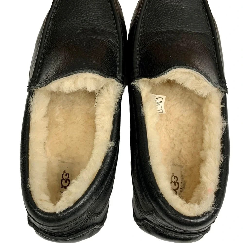 UGG‎ Ascot Leather Slipper